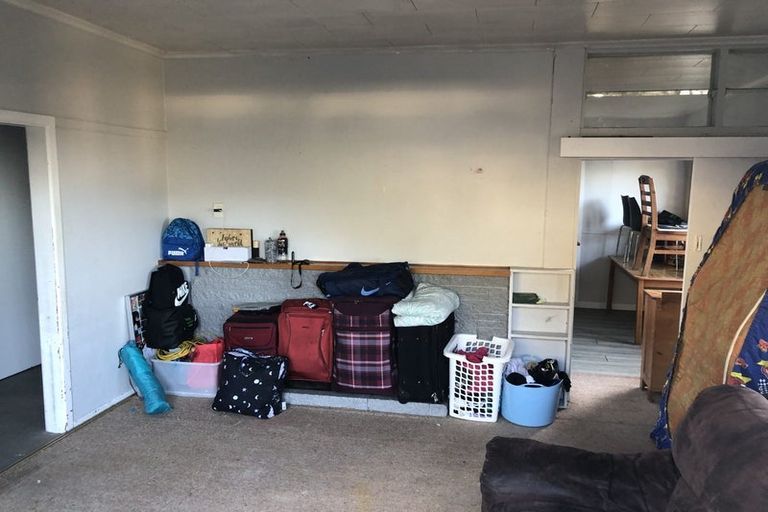 Photo of property in 56 Pioneer Road, Moturoa, New Plymouth, 4310