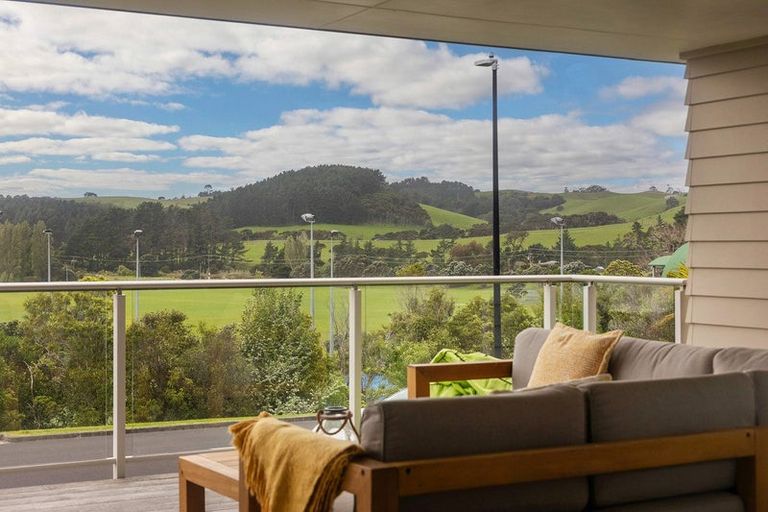 Photo of property in 40 Weatherly Drive, Beachlands, Auckland, 2018