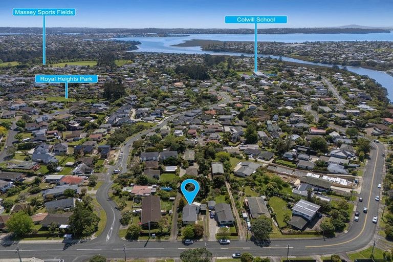 Photo of property in 46 Colwill Road, Massey, Auckland, 0614