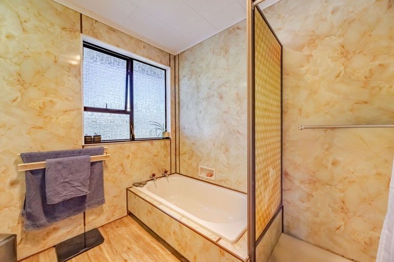 Photo of property in 8 Jull Crescent, Waipukurau, 4200