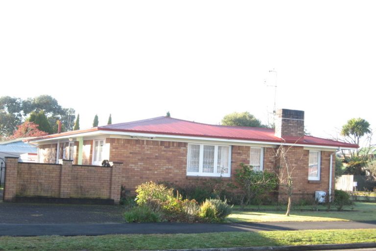 Photo of property in 8 Somme Crescent, Hillcrest, Hamilton, 3216