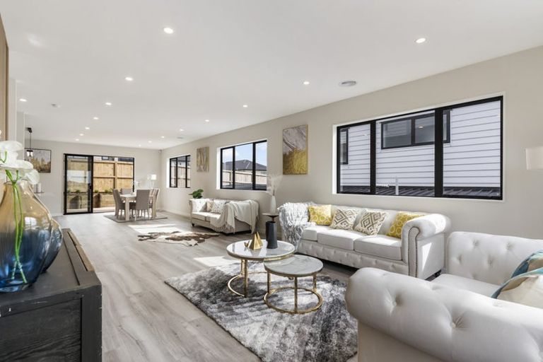 Photo of property in 14 Glann Lane, Flat Bush, 2019