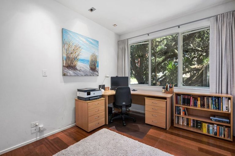 Photo of property in 1/7 The Promenade, Takapuna, Auckland, 0622