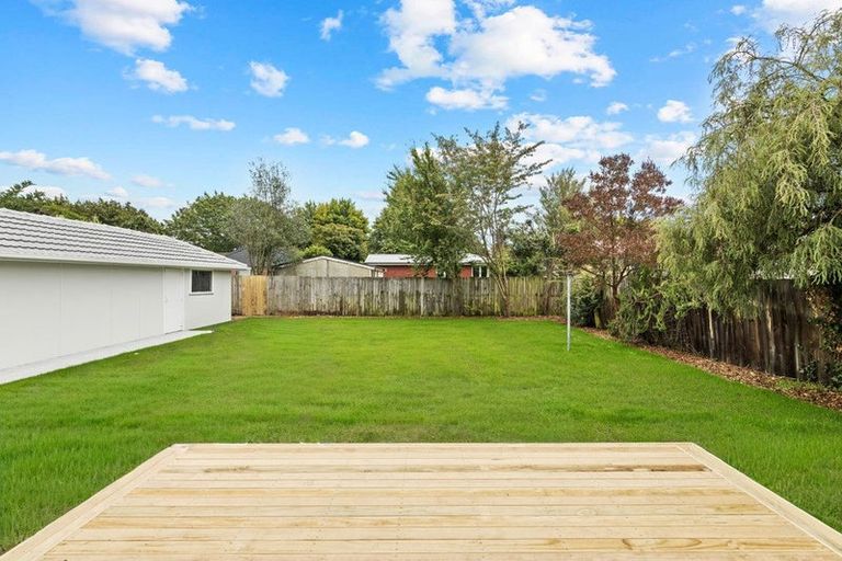 Photo of property in 340 Memorial Avenue, Burnside, Christchurch, 8053