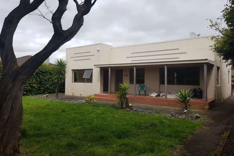 Photo of property in 37 Pakuranga Road, Pakuranga, Auckland, 2010