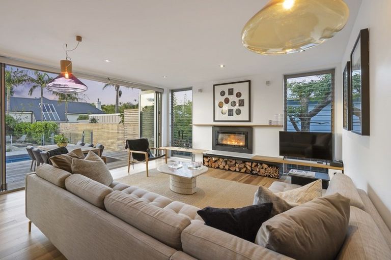 Photo of property in 30 Edgars Road, Westmere, Auckland, 1022