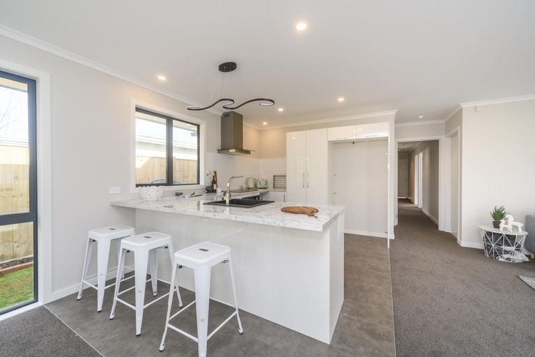 Photo of property in 18 Raglan Avenue, Cloverlea, Palmerston North, 4412