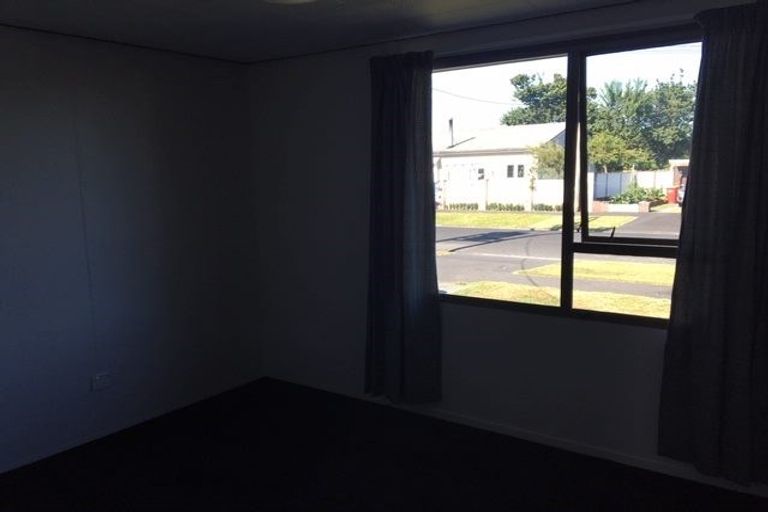 Photo of property in 4 Sale Street, Fairfield, Hamilton, 3214