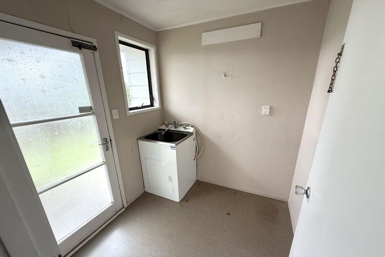 Photo of property in 13 Kern Place, Manurewa, Auckland, 2102