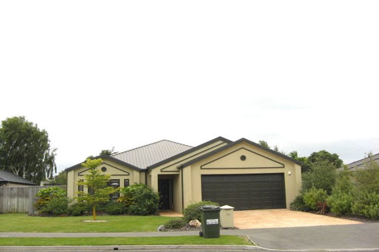 Photo of property in 28 Puhara Avenue, Parklands, Christchurch, 8083