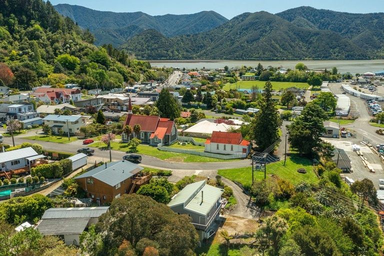 Photo of property in 29 Lawrence Street, Havelock, 7100