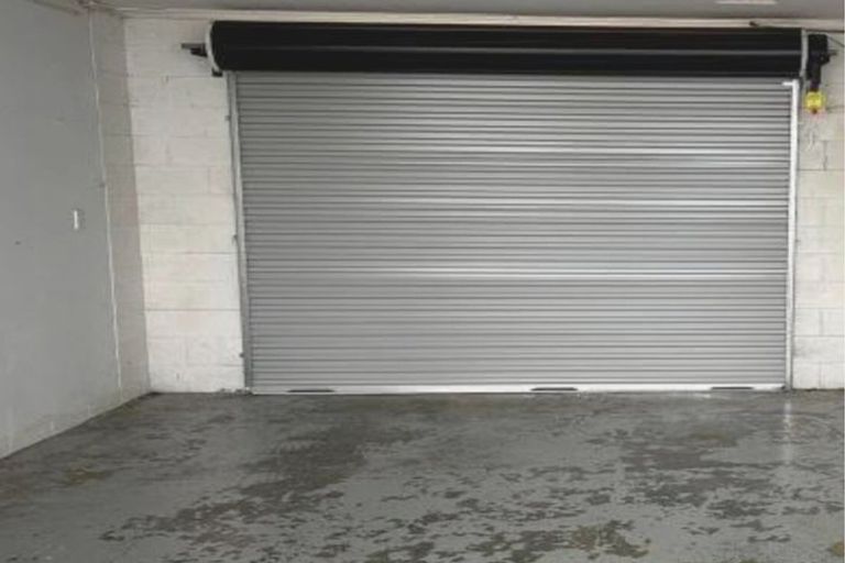 Photo of property in 28 Welland Place, Island Bay, Wellington, 6023