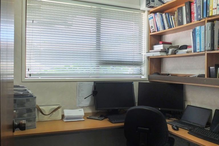 Photo of property in 12 Oakleigh Crescent, Oamaru North, Oamaru, 9400