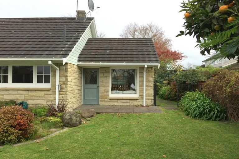 Photo of property in 16 Myres Street, Otumoetai, Tauranga, 3110