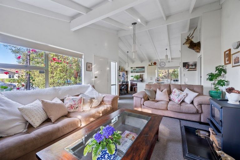 Photo of property in 34 James Cook Street, Havelock North, 4130