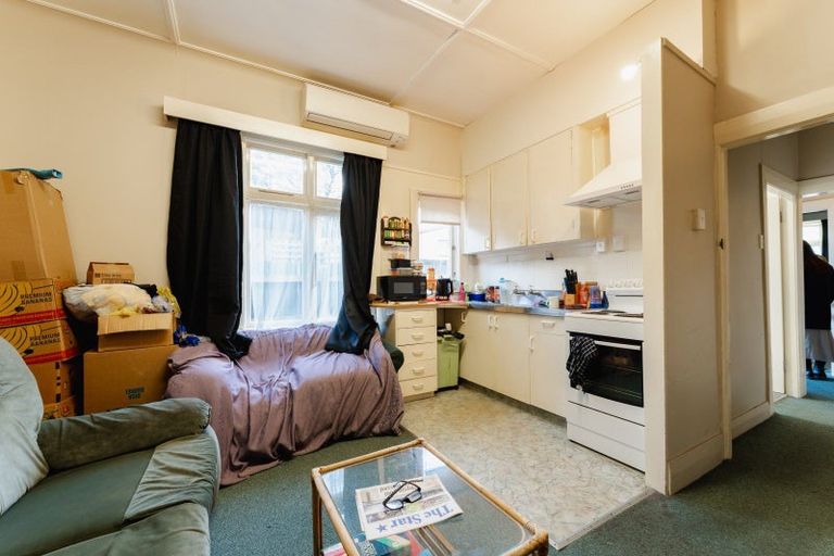 Photo of property in 240 South Road, Caversham, Dunedin, 9012