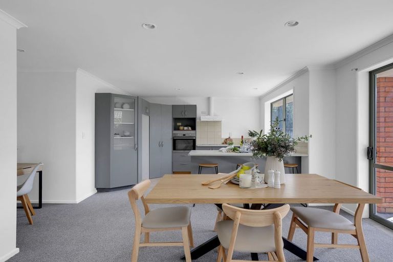 Photo of property in 5 Locksley Lane, Hamilton East, Hamilton, 3216