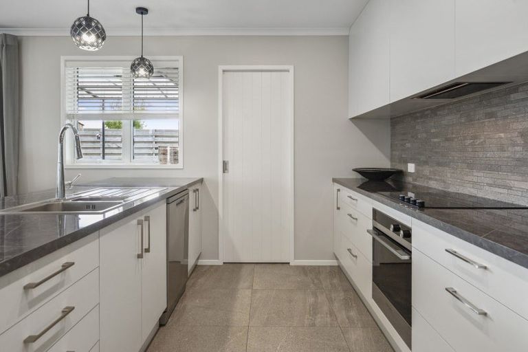 Photo of property in 5 Larches Lane, Kinloch, Taupo, 3377