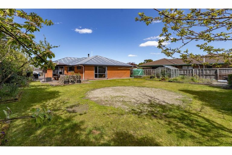 Photo of property in 15 Bunting Place, Woodend, 7610