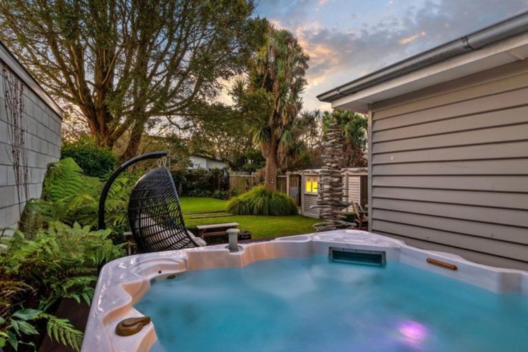 Photo of property in 25 Perry Street, Papanui, Christchurch, 8053