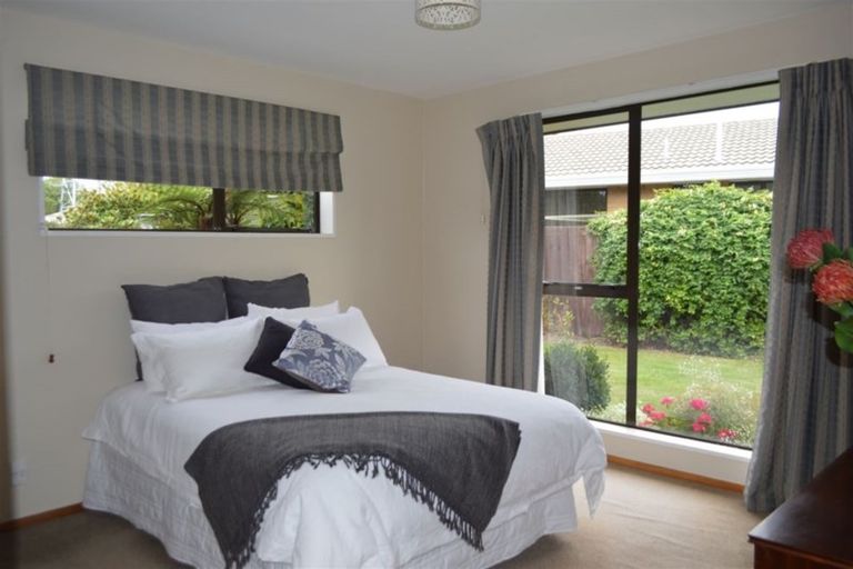 Photo of property in 9 Algie Place, Avonhead, Christchurch, 8042