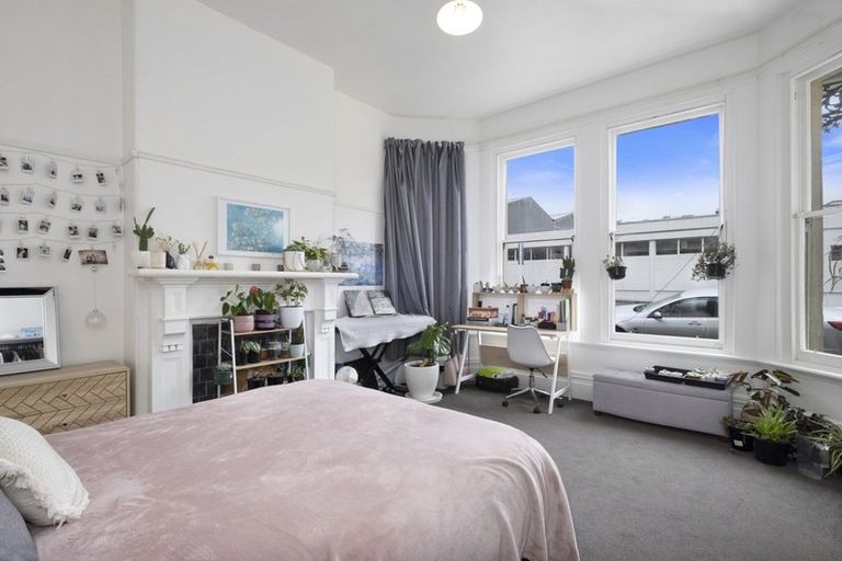 Photo of property in 33 Duke Street, North Dunedin, Dunedin, 9016