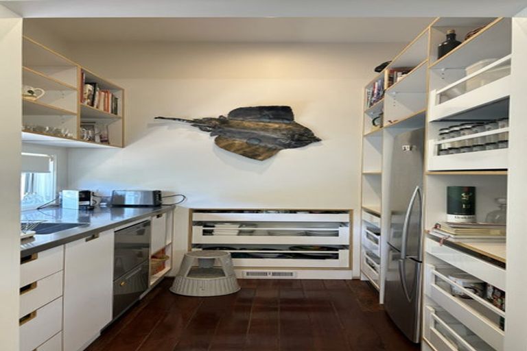 Photo of property in 21 Jackson Street, Island Bay, Wellington, 6023