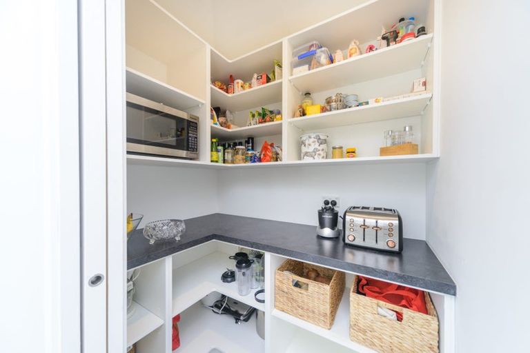 Photo of property in 8 Poplar Grove, Feilding, 4702