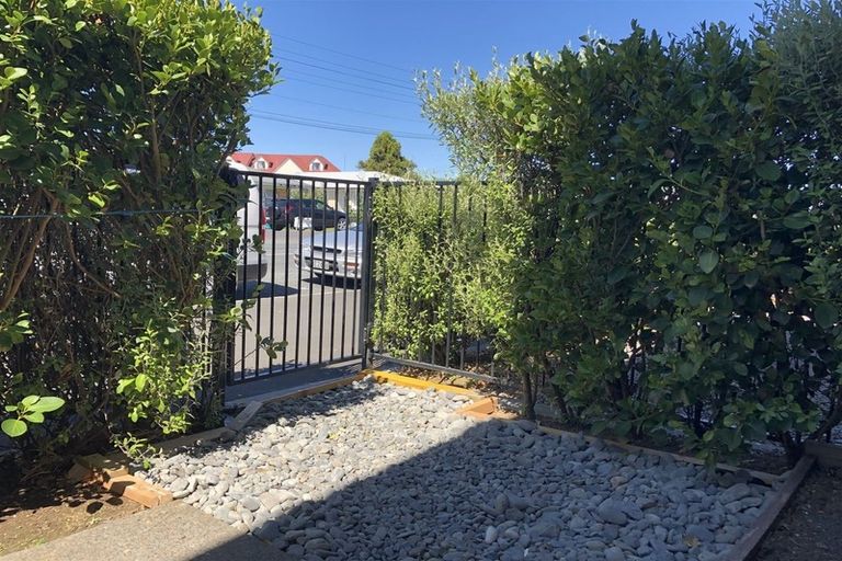 Photo of property in 1 Chiefs Court, Hamilton East, Hamilton, 3216