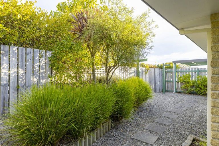 Photo of property in 30 Fairview Terrace, Waipahihi, Taupo, 3330