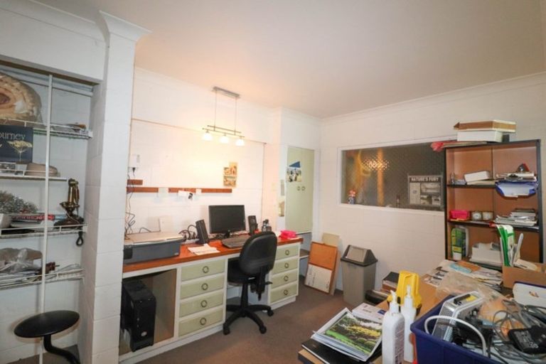 Photo of property in 128 Brunton Crescent, Thames, 3500