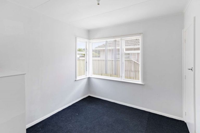 Photo of property in 11 Russell Road, Wainuiomata, Lower Hutt, 5014