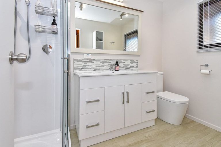 Photo of property in 7 Kuripaka Crescent, The Gardens, Auckland, 2105