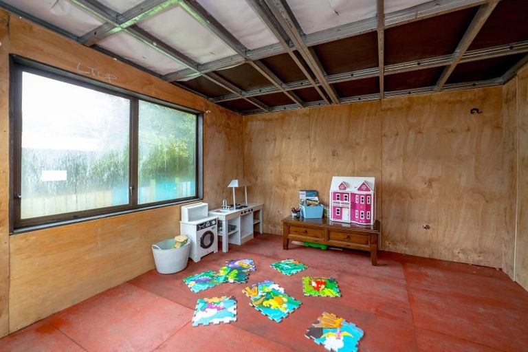 Photo of property in 15 Birdwood Street, Featherston, 5710