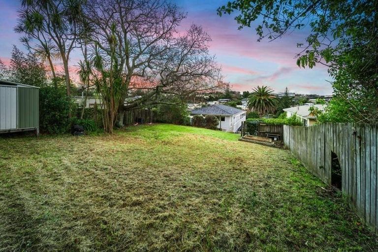 Photo of property in 56 Beulah Avenue, Rothesay Bay, Auckland, 0630
