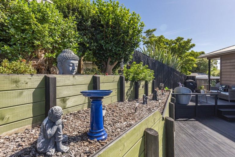 Photo of property in 8 Dale Road, Raumati South, Paraparaumu, 5032