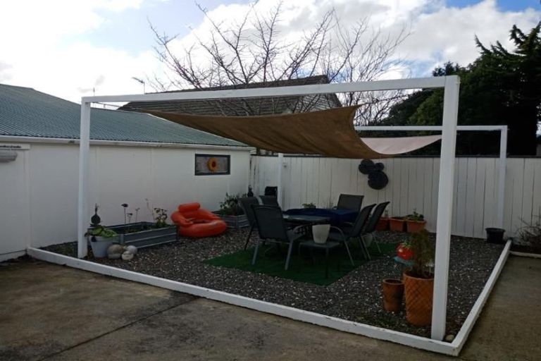 Photo of property in 11 Savage Crescent, Upper Hutt Central, Upper Hutt, 5018