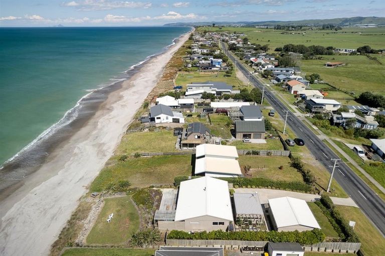 Photo of property in 151 Pukehina Parade, Pukehina, Te Puke, 3189
