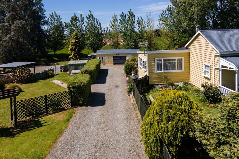 Photo of property in 5 Painstown Road, Waimate, 7978