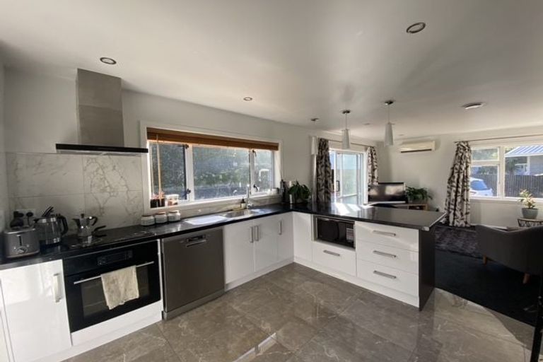 Photo of property in 27 Bishopsworth Street, Hillsborough, Christchurch, 8022