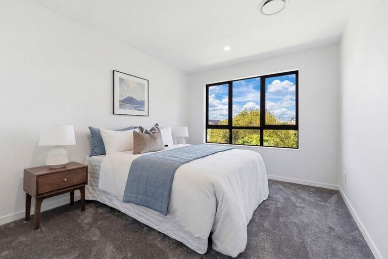 Photo of property in 7b September Place, Forrest Hill, Auckland, 0620