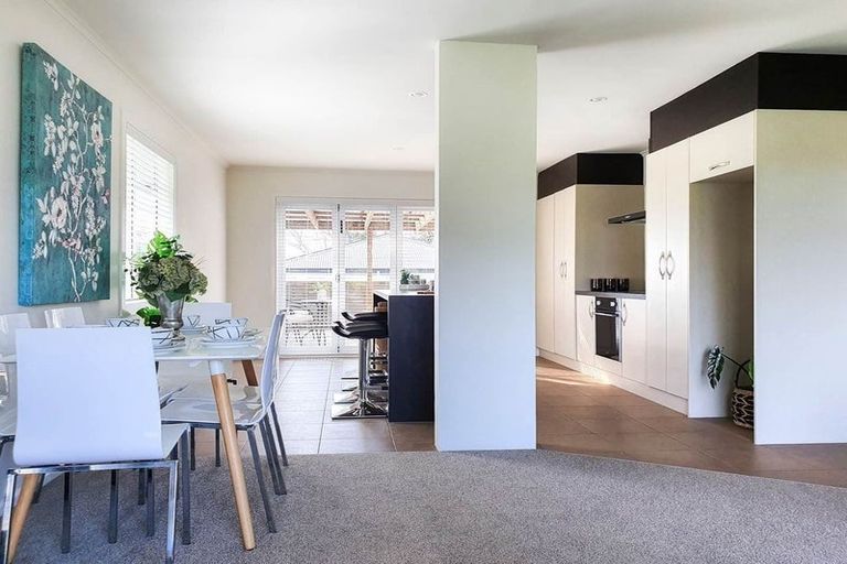 Photo of property in 6 Birdwood Road, Pukekohe, 2120