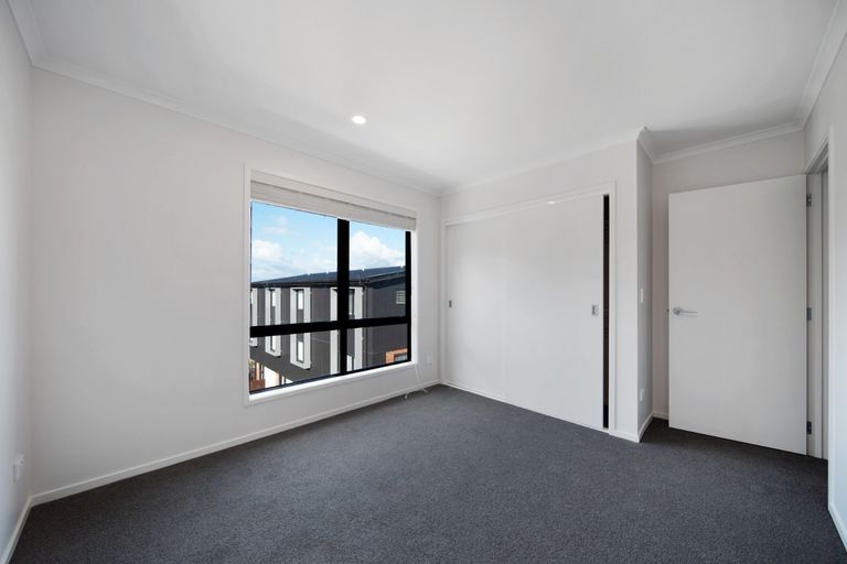 Photo of property in 5 Settlement Road, Papakura, 2110