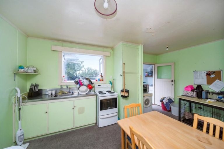 Photo of property in 81 Fairfield Road, Hawera, 4610