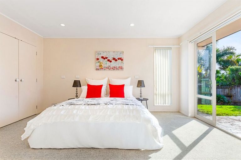 Photo of property in 57 Kingdale Road, Henderson, Auckland, 0610