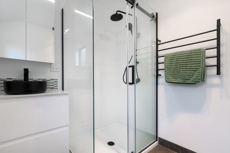 Photo of property in 18 Rosella Drive, Welcome Bay, Tauranga, 3112