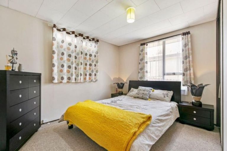 Photo of property in 1/9 Kimdale Place, Totara Heights, Auckland, 2105