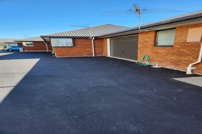 Photo of property in 1/35 Division Street, Riccarton, Christchurch, 8041