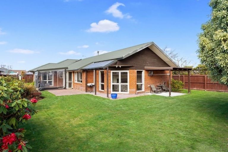 Photo of property in 17 Pearce Place, Kaiapoi, 7630