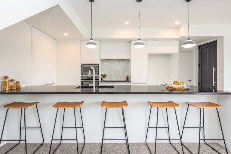 Photo of property in 210 Edgeware Road, Edgeware, Christchurch, 8013